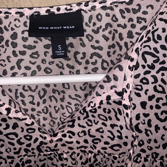 Who What Wear Cheetah Print Bell Sleeve Top Pink - Picture 5 of 6